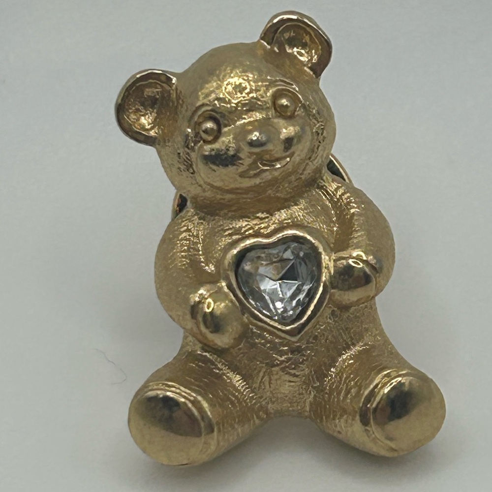 AVON VTG Gold-Tone Teddy Bear Lapel Pin with Heart-Shaped Birthstone (April)